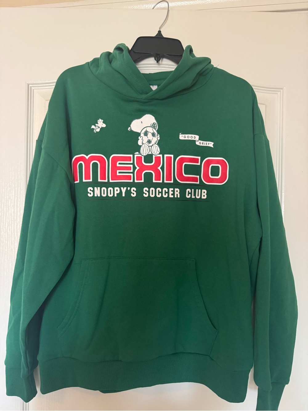 Peanuts Green Crewneck Hoodie with Red "MEXICO" Lettering